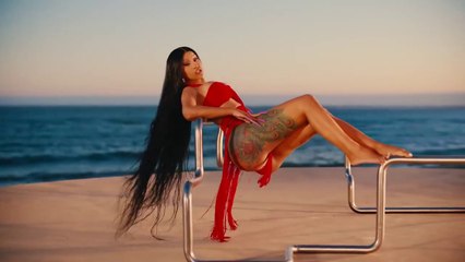 Cardi B - Bongos / feat. Megan Thee Stallion