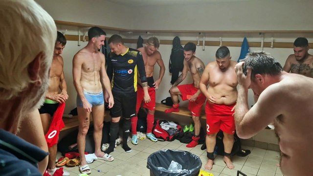 Chant de la victoire après la victoire 6-0 à domicile contre Theix 3