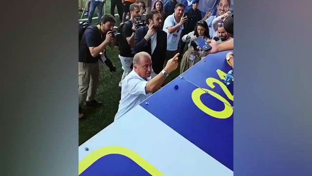 Herkes Fatih Terim'in Seni milli takıma geri istiyoruz diyen taraftara tepkisini konuşuyor