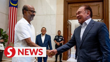 Boss Anwar meets 'The Boss' Rajnikanth