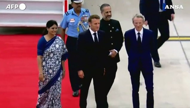 Macron al G20, l'arrivo del presidente francese a New Delhi per il summit