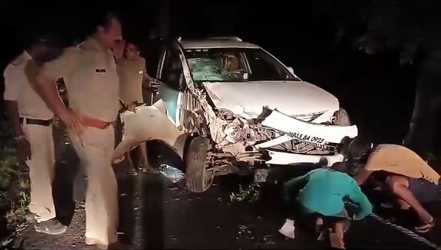 video story- लापरवाह कार चालक ने मारी ठोकर, बाइक सवार की मौत, दूसरे की हालत गंभीर
