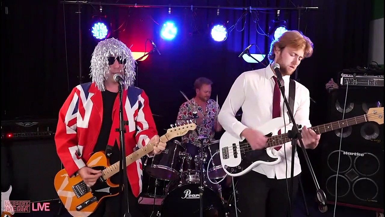 Paranoid Alice - Live in the Basement