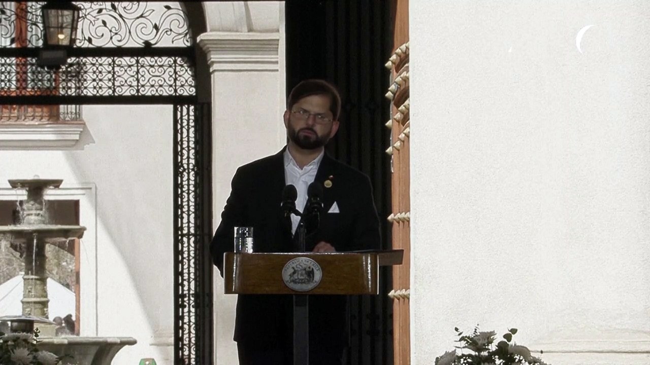 "Democracia hoy y siempre", proclama Boric en aniversario de 50 años del golpe en Chile