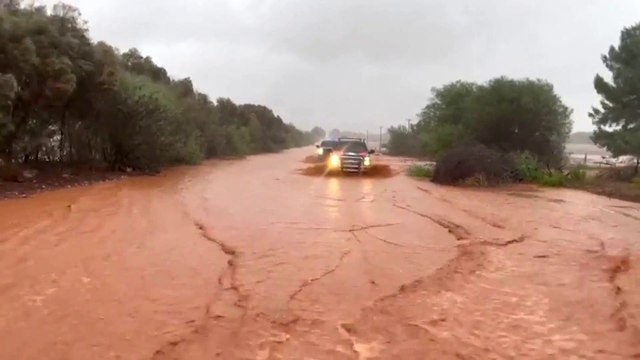 درنة الليبية تتحول لمدينة منكوبة.. عداد القتلى يرتفع كل لحظة جراء الإعصار