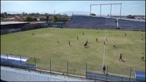 Promessa do Botafogo faz gol do meio de campo em partida pelo sub-17
