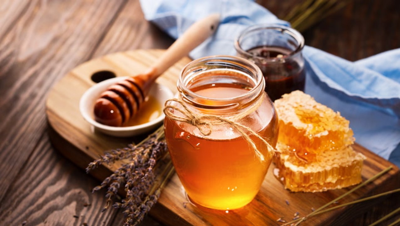 Are Honey and Maple Syrup Really Healthier Than Sugar? We Asked Nutritionists