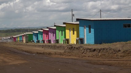 Entregan 100 viviendas en la urbanización Camino del Río