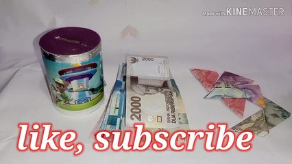 folding banknotes into shapes