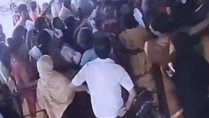 गोपालगंज: महिलाओं के बीच मारपीट देख दंग रह गए लोग, वीड‍ियो बनाकर क‍िया वायरल