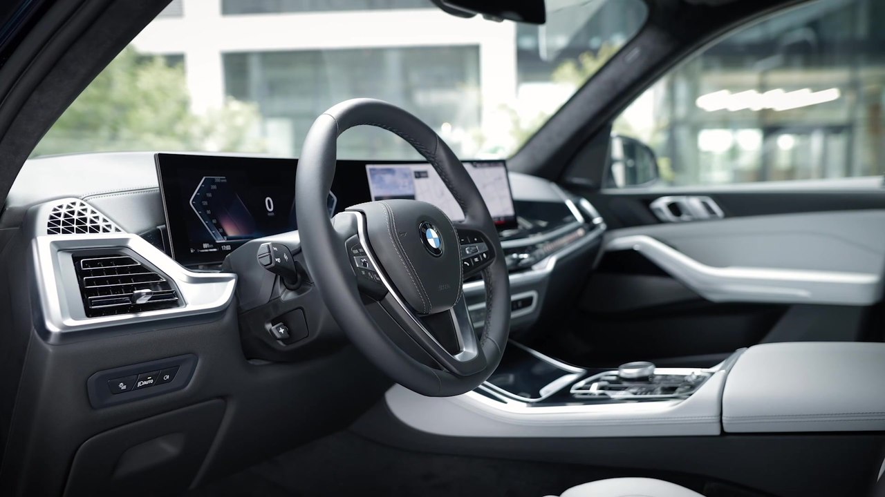 Der neue BMW X5 xDrive30Li und der neue BMW X5 xDrive40Li - Fortschrittliches Premium Ambiente mit digitalem Cockpit im Interieur