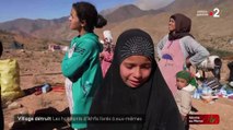 Séisme au Maroc : Au coeur d'un village du haut Atlas, totalement détruit, qui voit les secours arriver en hélicoptère
