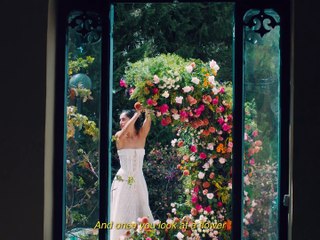 ذا فلاور سوساييتي تحتفل بعيدها الثاني بفيلم يوثّق علاقة الأزهار بالنساء