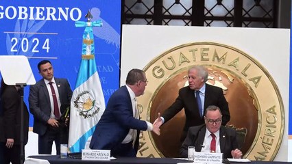 Arévalo dice que la persecución a su partido daña la transición en Guatemala