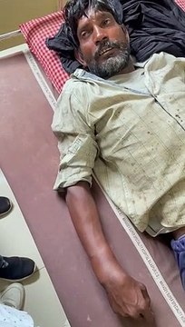 Gas used to make iron leaked, worker climbing to tighten nut fell and