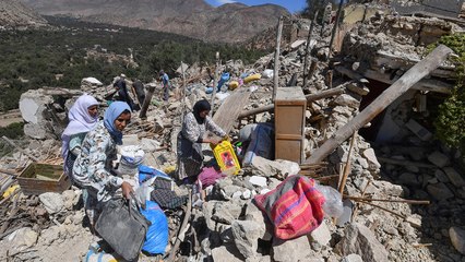 عائلات مغربية تنتحب وفاة أقاربها تحت أنقاض منازلها