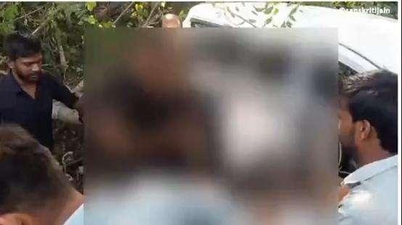झालावाड़: नशे में धुत कार चालक ने राहगीर को मारी टक्कर, फिर खाई में जा गिरा, आधा दर्जन लोग हुए घायल