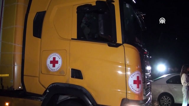 Karabağ'daki Ermeni nüfus için gönderilen Rus yardım tırı Ağdam yoluyla Hankendi'ne ulaştı
