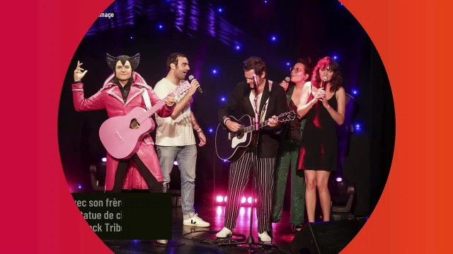 PHOTOS Matthieu Chedid, sa fille Billie le rejoint sur scène pour chanter à Grévin, sa statue de cire est époustouflante !