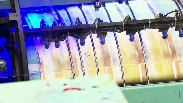 España gasta 1.418 euros menos por alumno que la media de OCDE pero imparte casi 300 horas más