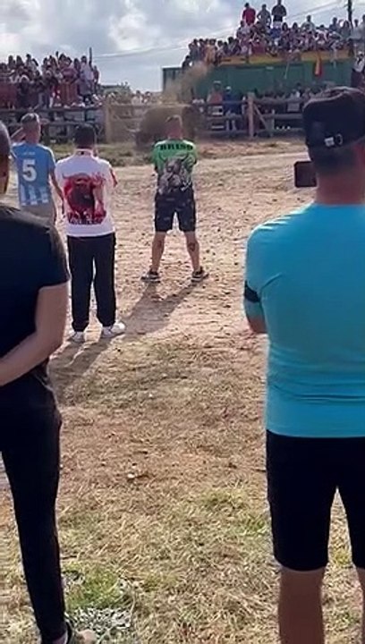 Peligroso encierro del Toro de la Vega