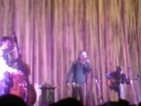 William Baldé première partie du concert de Christophe Mae