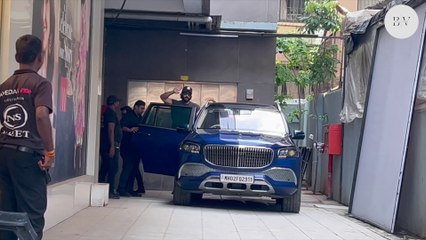 Arjun Kapoor Snapped At Clinic In Bandra