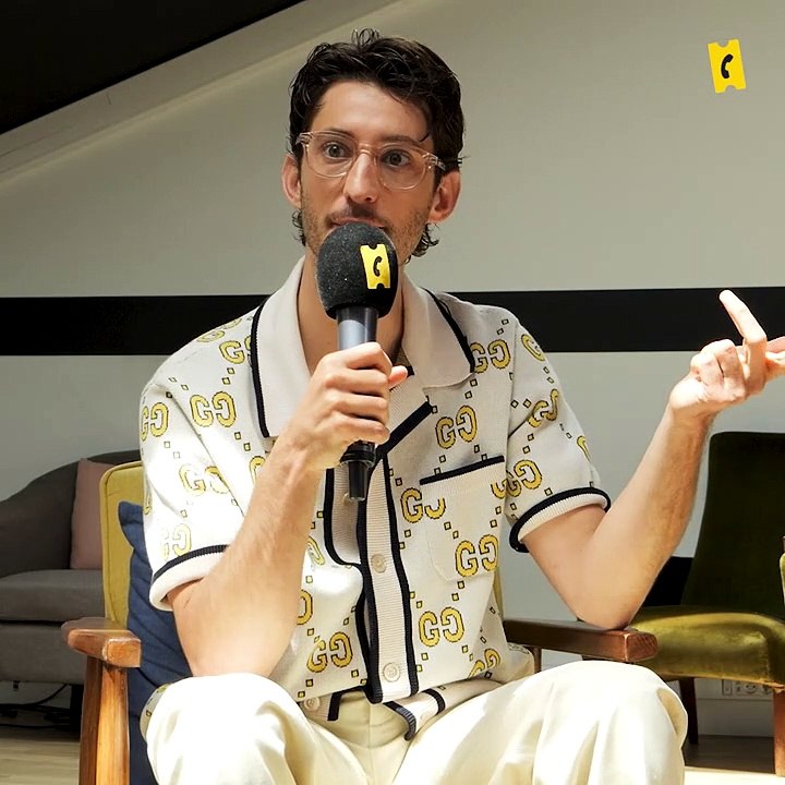 "Le Livre de solutions" par Pierre Niney et Michel Gondry