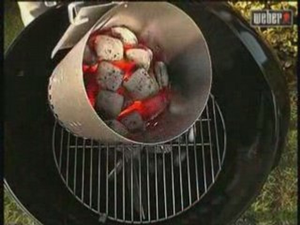 Cheminée d'allumage briquettes de charbon de bois