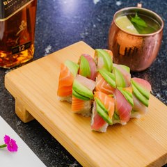 Disfruta una tarde entre amigos en Tori Tori