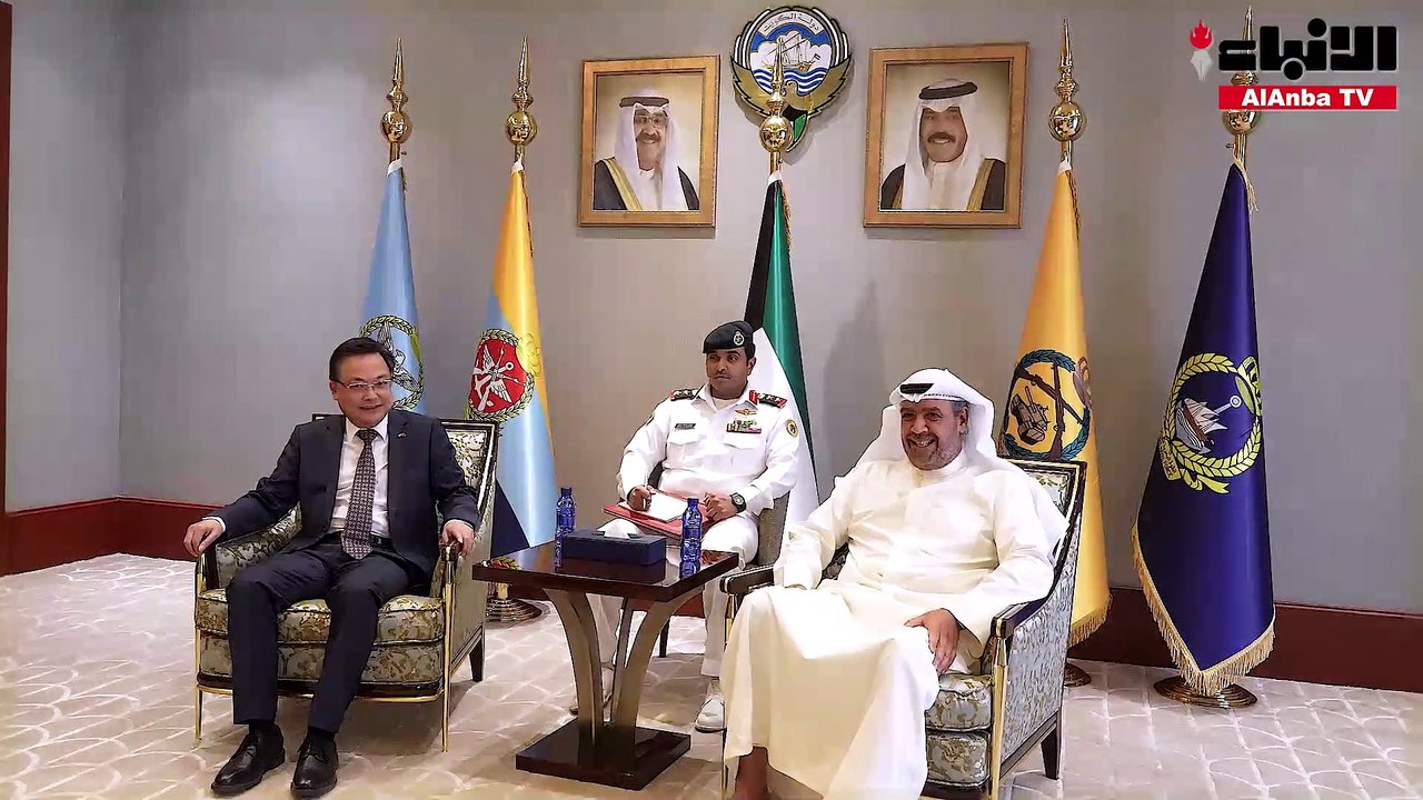 نائب رئيس مجلس الوزراء ووزير الدفاع الشيخ أحمد...
