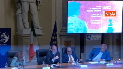 Giovanni Grasso presenta il suo romanzo: C'? qualcosa di me, ma il protagonista non ? mio alter ego