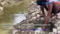 Kemarau! Warga Sampang Gali Lubang Kecil di Pinggir Sungai Cari Air Bersih