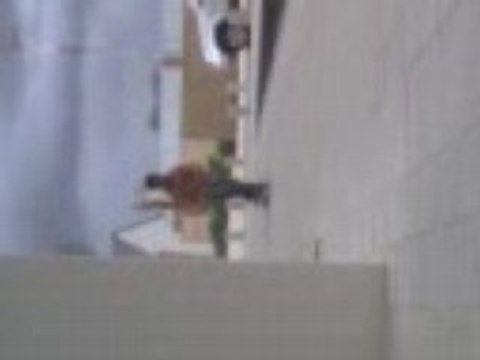 Eros saute les marches