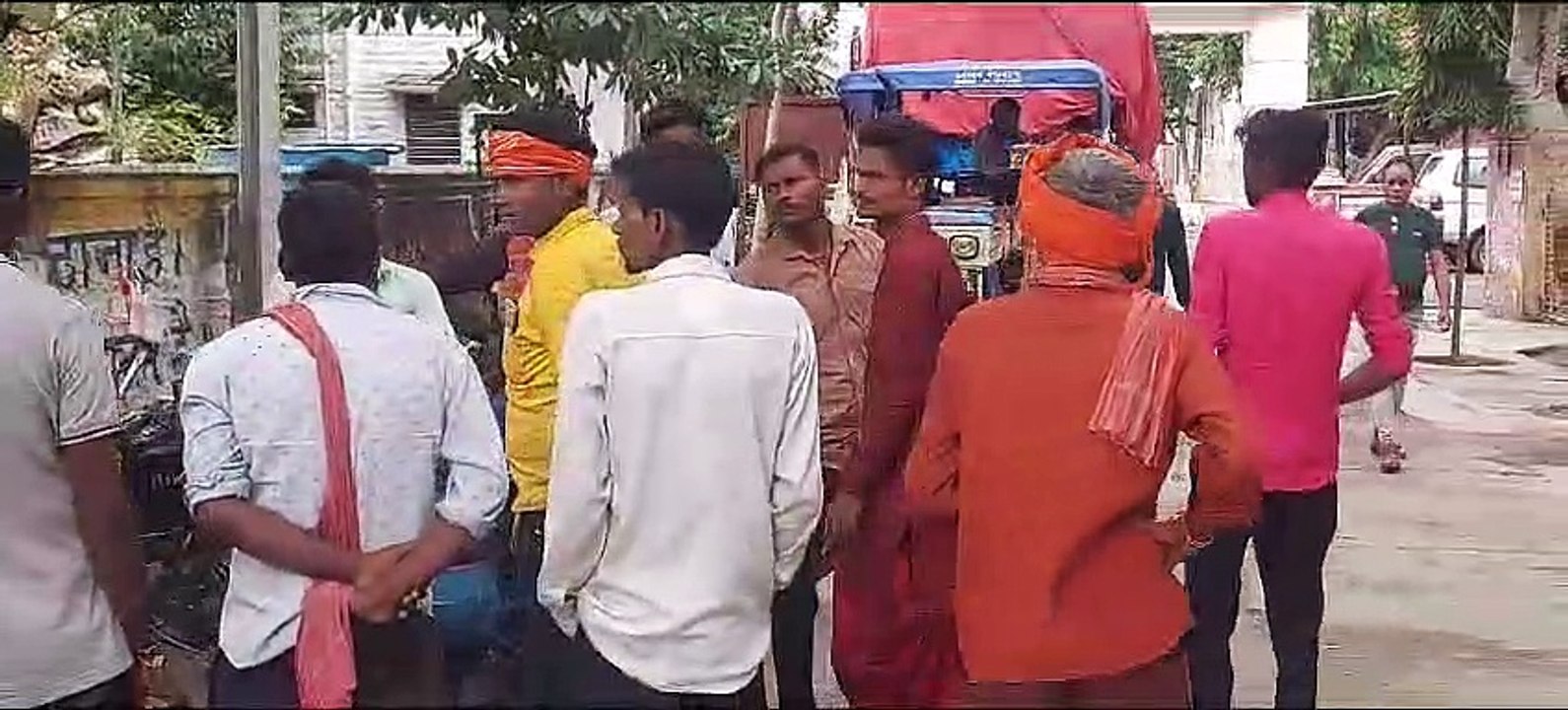 बेकाबू ट्रोले ने रामदेवरा पैदल जा रहे जातरुओं को चपेट में लिया, एक की दर्दनाक मौत, दूसरे का बुरा हाल
