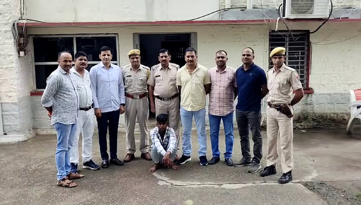 Smack worth Rs 24 lakh caught in Jhalrapatan