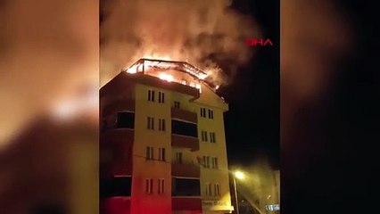 5 katlı binada çıkan yangın çatıyı da yaktı