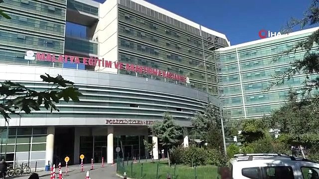 Deprem bölgesi Malatya'da sağlık hizmetleri aksamadan devam ediyor