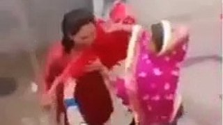 Pakistan_vs_Indian_Girls_Fight_Funny_Video(240p)
