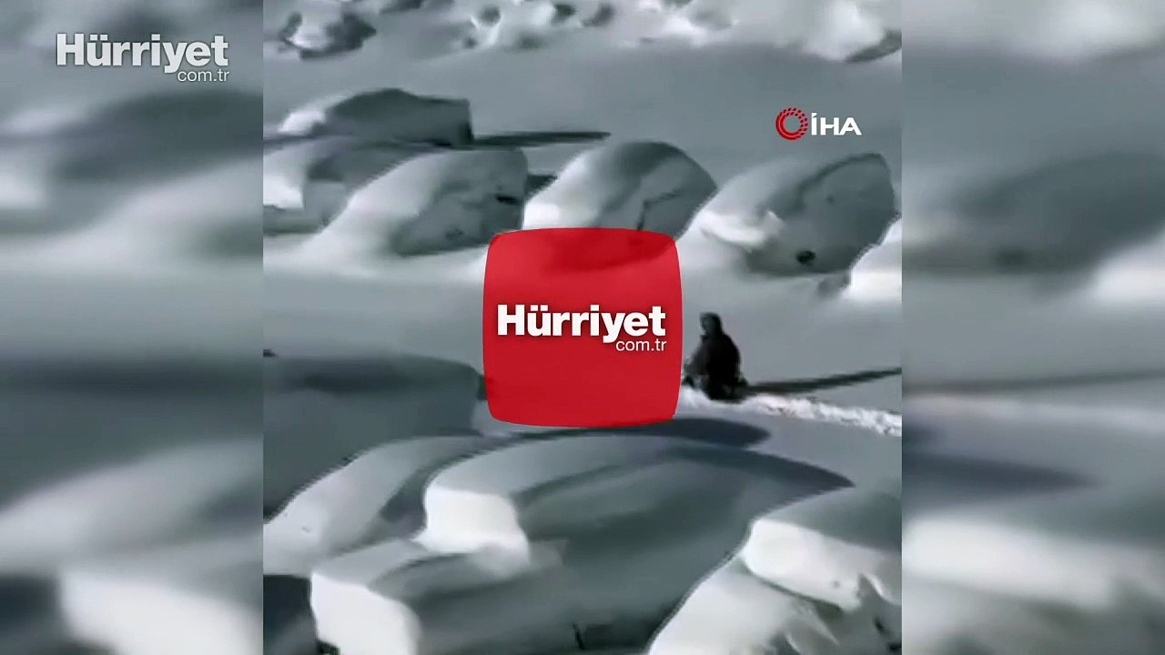 Arjantin'de 28 saat aralıksız kar yağdı, onlarca araç mahsur kaldı