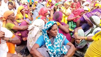 बांध निरस्त न होने पर चुनाव बहिष्कार की चेतावनी, अधिसूचना की जलाई प्रतियां