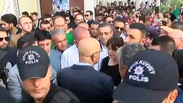 MİT tırları davasında Enis Berberoğlu'nun yargılaması durduruldu, Erdem Gül'ün dosyası ayrıldı