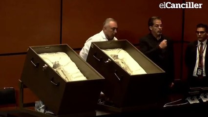 Mostró "seres no humanos" en el Congreso de México