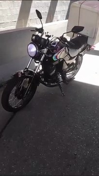 PRF flagra motocicleta com mais de R$ 70 mil em multas em Curitiba