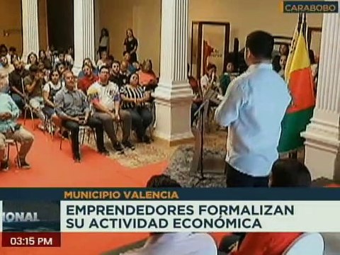 Carabobo | Emprendedores reciben licencia para formalizar sus actividades económicas