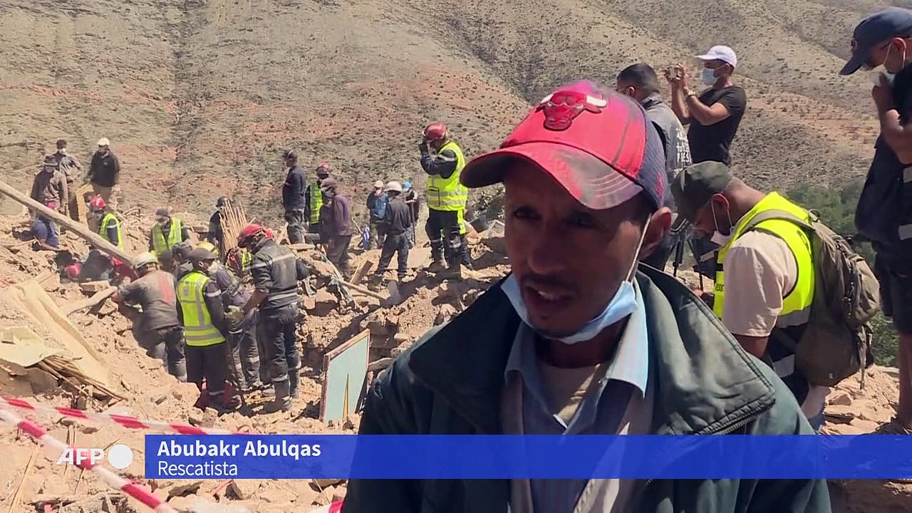Socorristas redoblan esfuerzos para hallar sobrevivientes del sismo en Marruecos