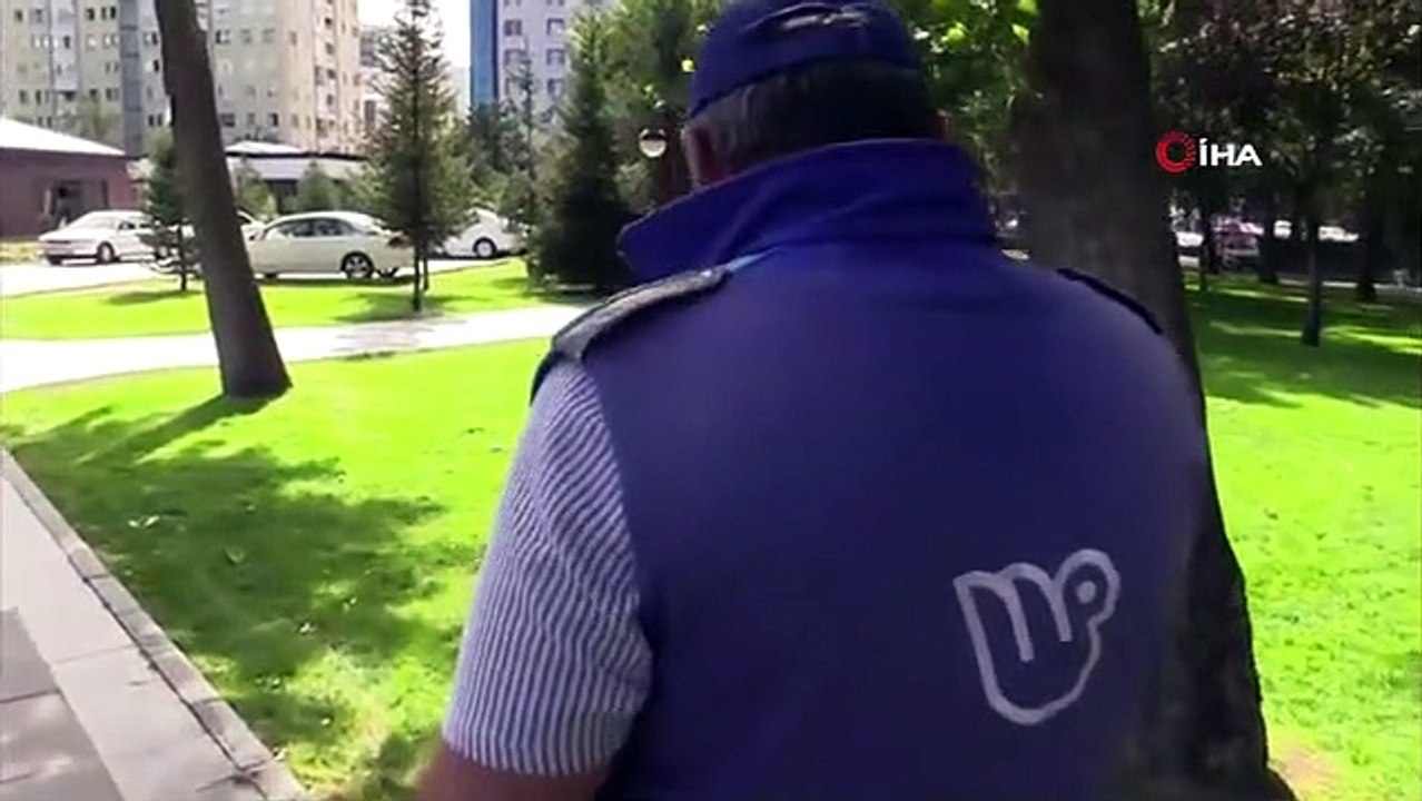 Polis Milli Piyango Satıcısı Kılığına Girerek Uyuşturucu Tacirini Yakaladı