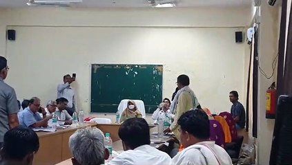 समस्याओं का समाधान नहीं होने पर यह बोले जनप्रतिनिधि, बगले झांके अधिकारी...