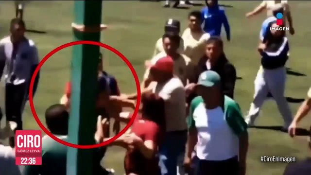 Sujeto saca pistola y amenaza a jugadores rivales en cancha de fútbol del Edoméx