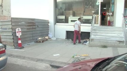 Arnavutköy'de hafriyat alımı esnasında bina kaydı